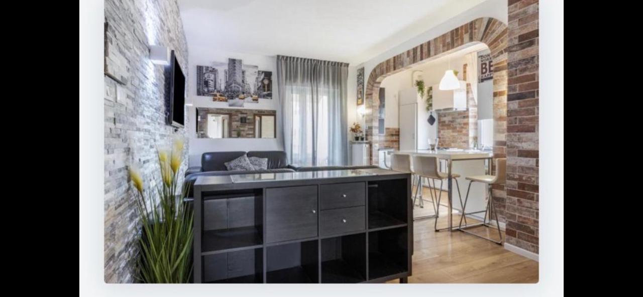 Queen East Verona Apartments Dış mekan fotoğraf